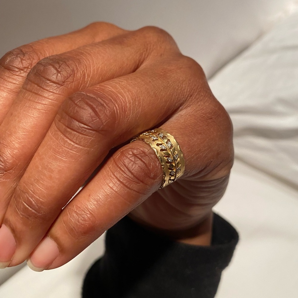 I Reiss  14k gold wide band with diamonds  ring New in box with tags Size 7 - Picture 5 of 5